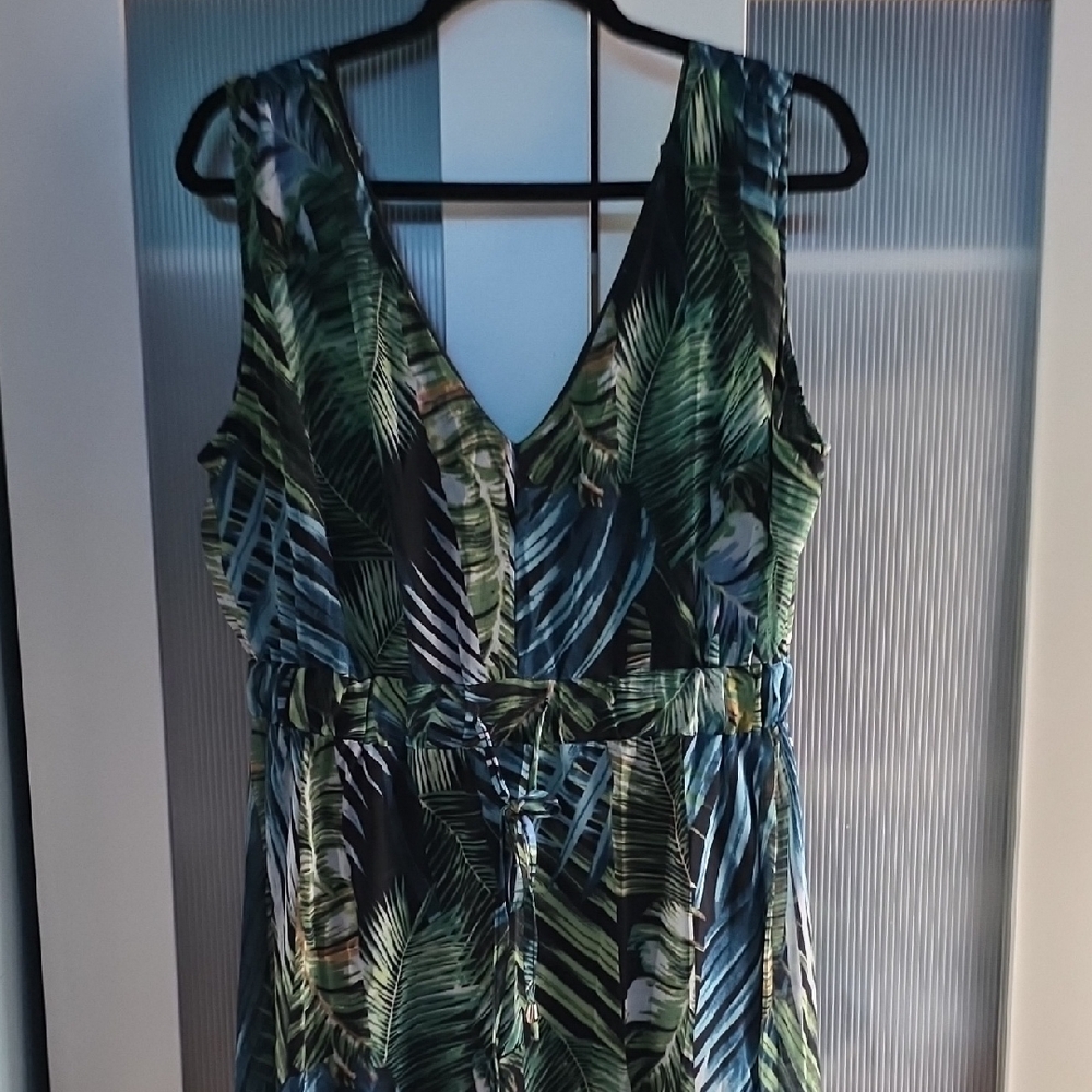 Tropical Leaf Print Sleeveless Dress